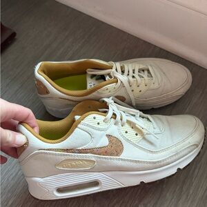 Nike Women's fig & Cork sneakers 11